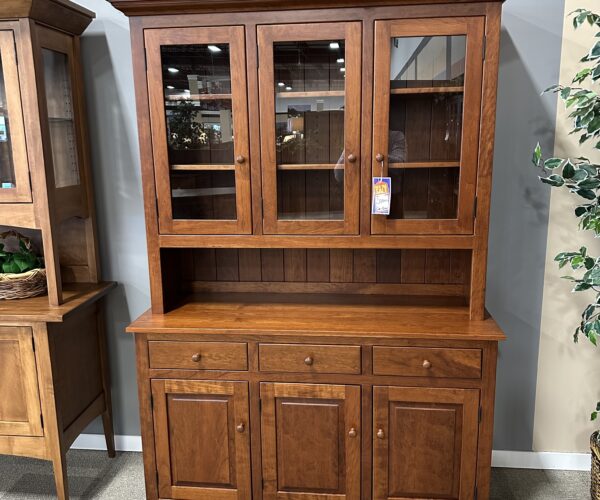 Brookline Hutch