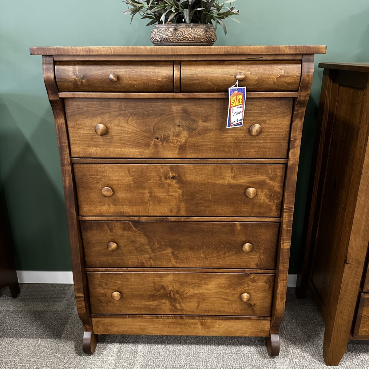 Old Classic Sleigh Chest